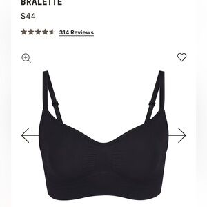 Skims Seamless Sculpt Bralette M
color ONYX
New In Box